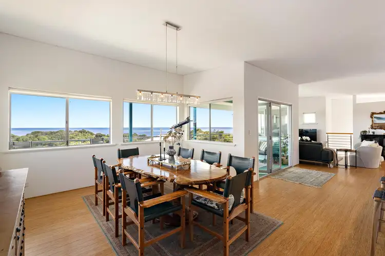 10 Gwenydd Way, Peppermint Grove Beach WA 6271