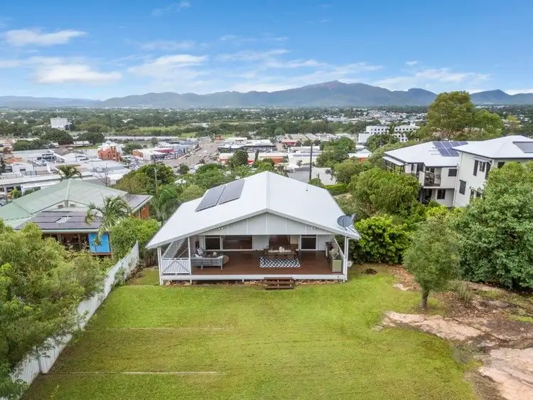 5 Francis Street, West End QLD 4810