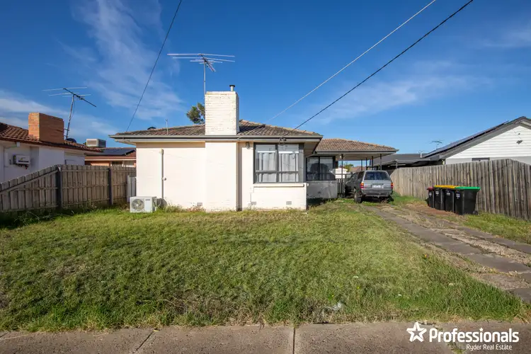 Third view of Homely house listing, 4 Curlew Close, Melton VIC 3337