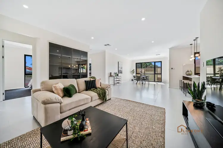 35 Lambertia Way