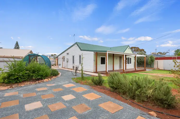 4 Meldrum Avenue, Kalgoorlie WA 6430