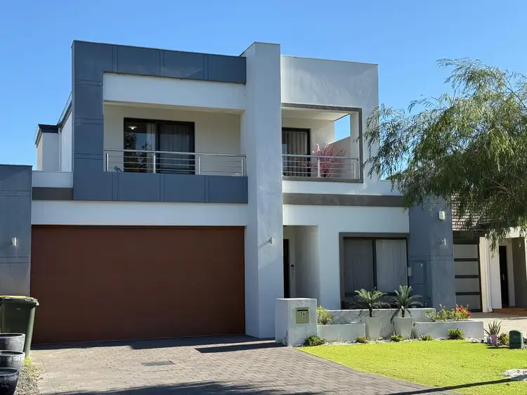 26 Woodloes Street, Piara Waters WA 6112