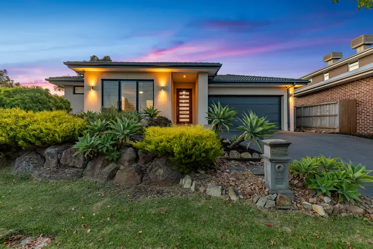 16 Clendon Drive, Officer VIC 3809