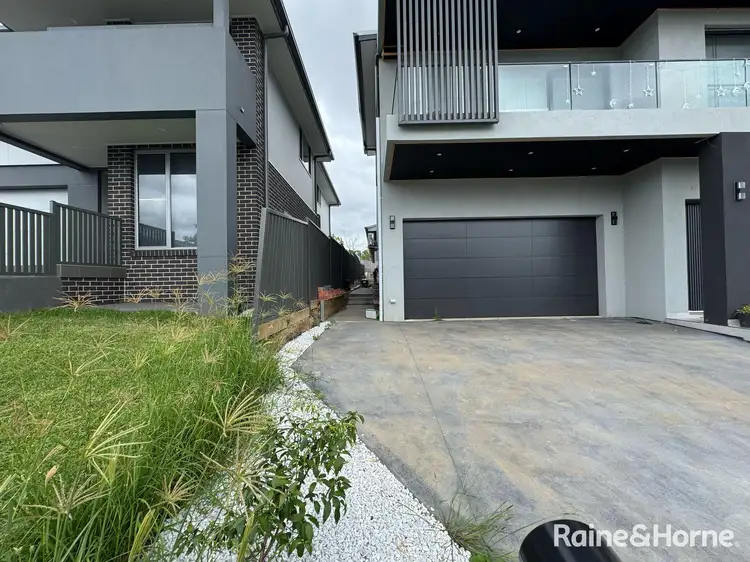 49 Fieldhouse Circuit, Campbelltown NSW 2560