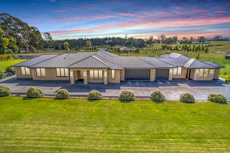 5 Laughton Rise, Churchill VIC 3842