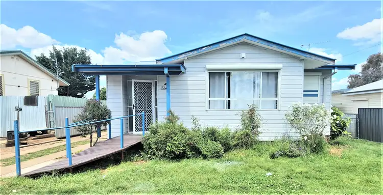 172 Clinton Street, Orange NSW 2800