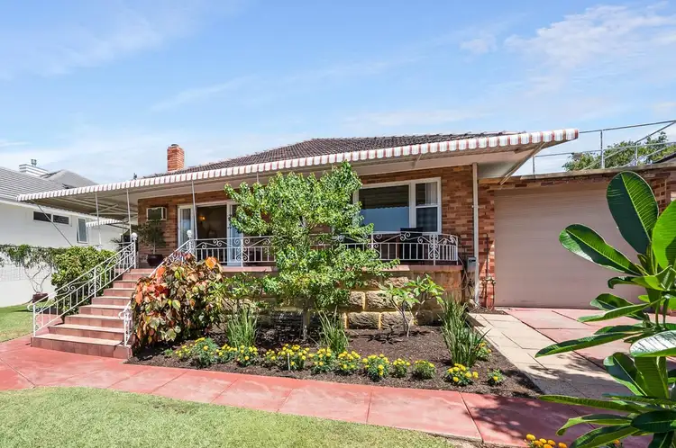 3 McCoy Street, Melville WA 6156