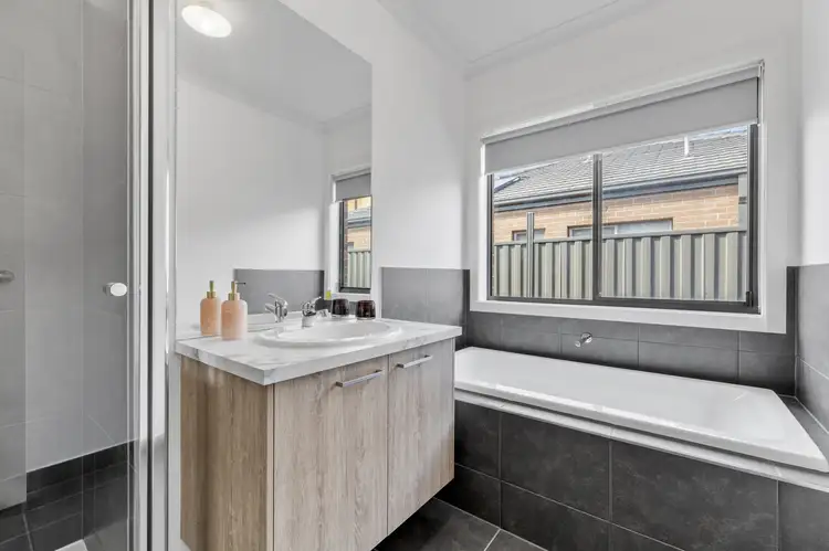 Fifth view of Homely house listing, 34 Graphite Crescent, Wollert VIC 3750