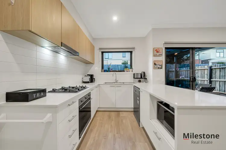 Fifth view of Homely townhouse listing, 5 Manzanilla Way, Lynbrook VIC 3975