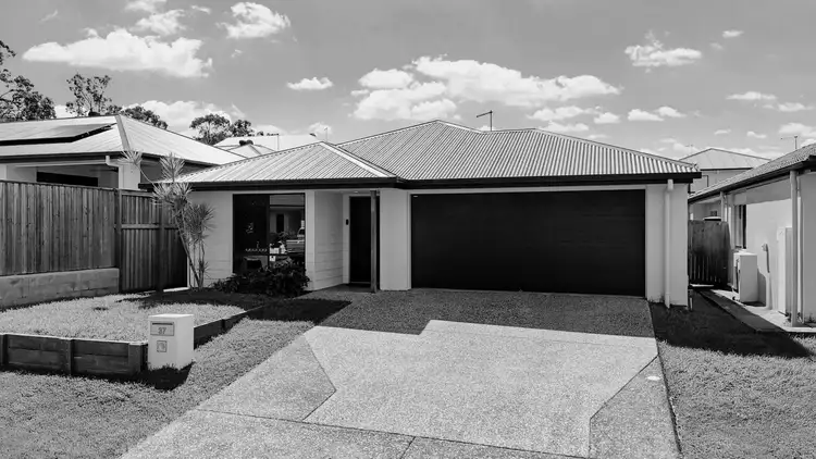 37 Whitehaven Street, Pallara QLD 4110