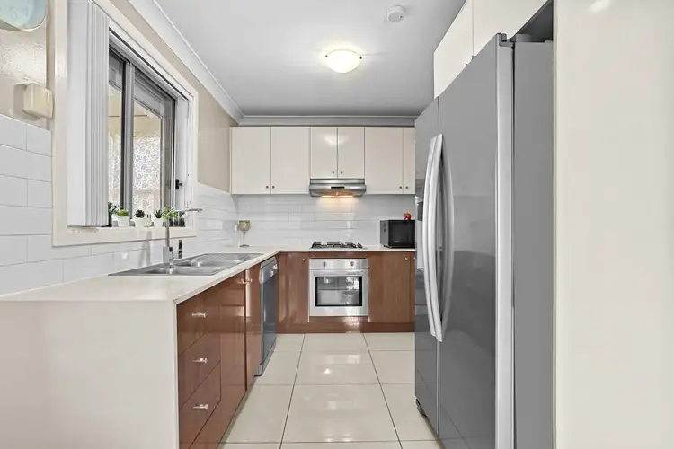 8 Theodore Place, Rooty Hill NSW 2766