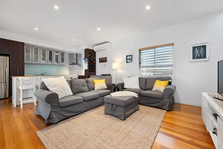 2/24 Rogoona Street, Morningside QLD 4170