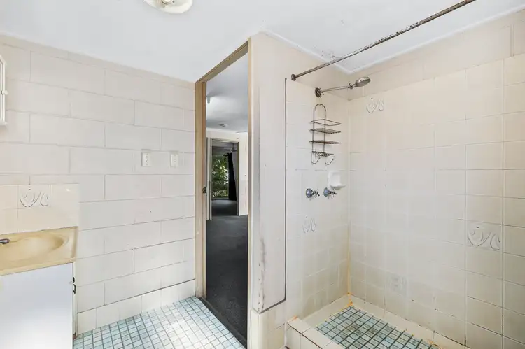 Seventh view of Homely block of units listing, 1-4/419 Campbell Street, Depot Hill QLD 4700