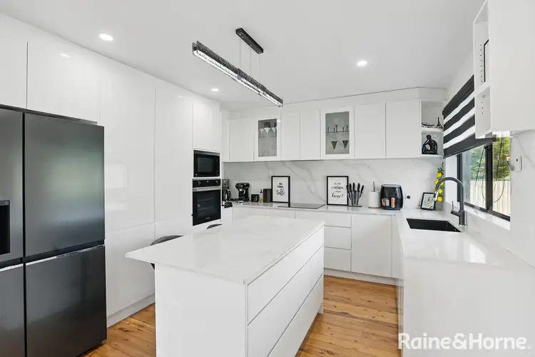 14 Lyn Circuit, Jamisontown NSW 2750