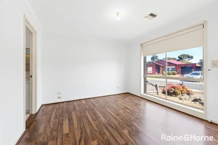 Fifth view of Homely house listing, 6 Flint Crescent, Delahey VIC 3037