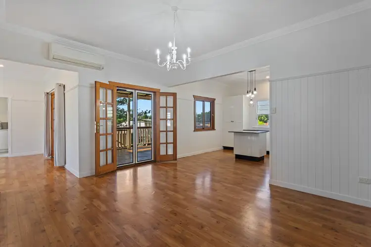25 Seaton Street, South Toowoomba QLD 4350