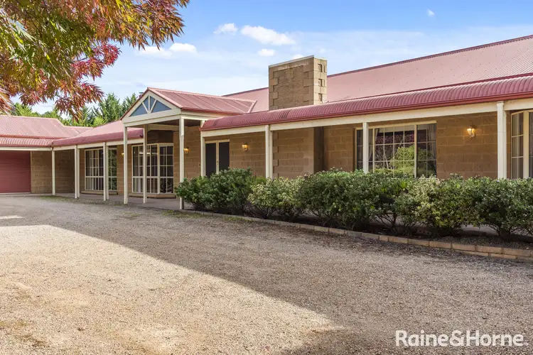 19 Kumbari Court, New Gisborne VIC 3438