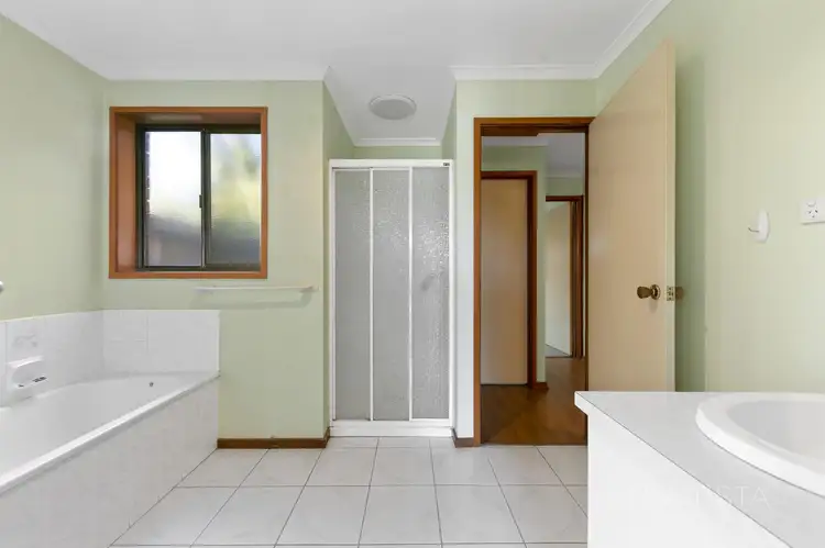 Seventh view of Homely house listing, 6 Molineux Way, Roxburgh Park VIC 3064