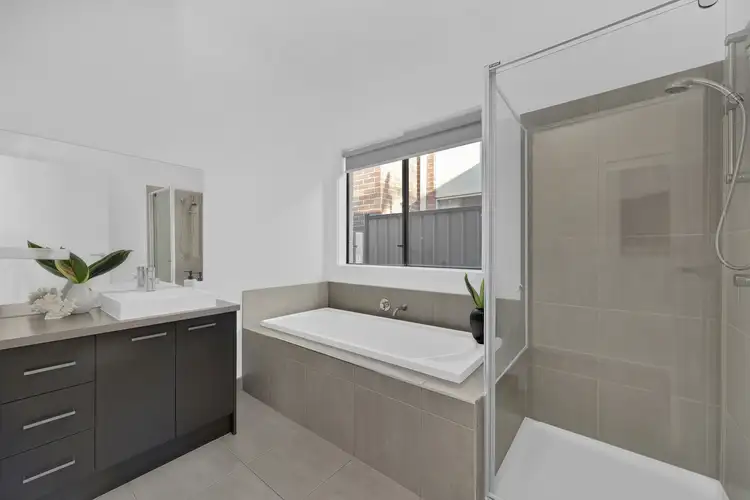 Fifth view of Homely house listing, 39 Domain Way, Craigieburn VIC 3064