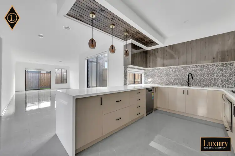 Seventh view of Homely house listing, 11 waterfern street, Fraser Rise VIC 3336