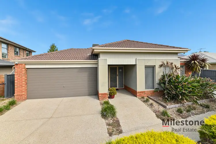 3 Mallet Grove, Lyndhurst VIC 3975