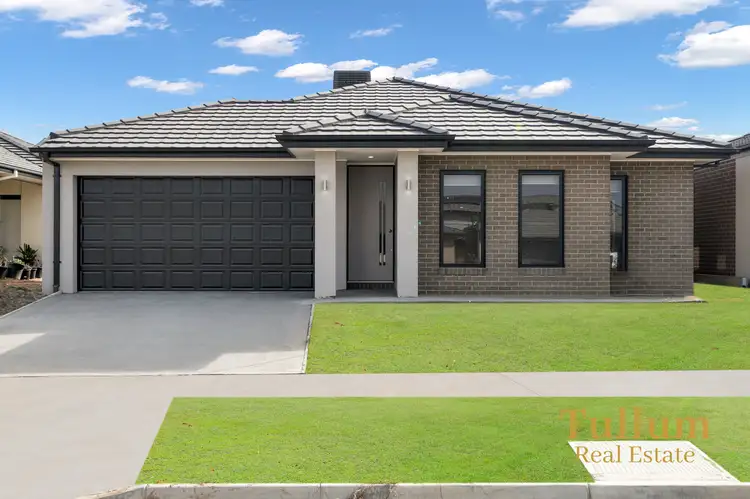 42 Marquess Crescent, Clyde North VIC 3978