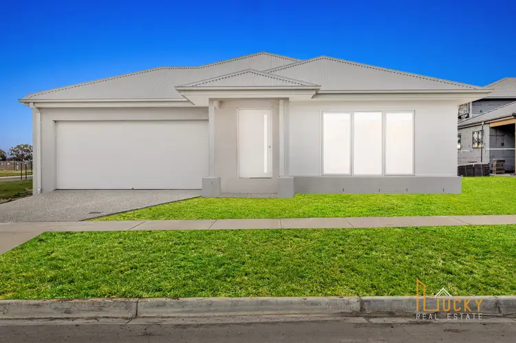 3 Bergamot Boulevard, Mickleham VIC 3064