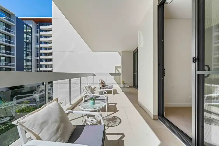 1 Kingfisher Street