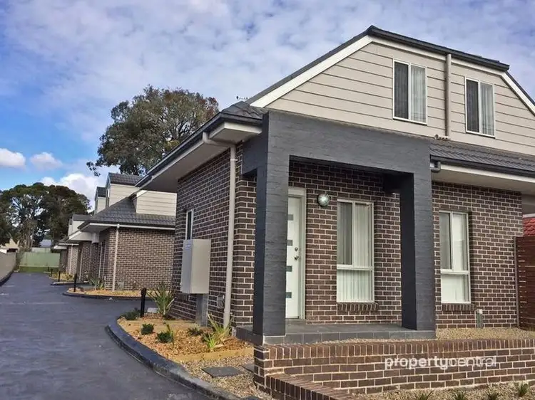 2/62 Brisbane Street, Oxley Park NSW 2760