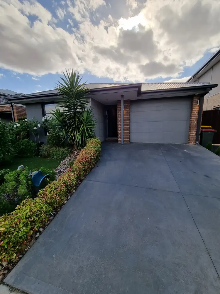22 Albion Crescent, Mickleham VIC 3064