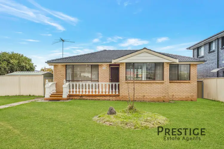 9 Arrowhead Road, Greenfield Park NSW 2176