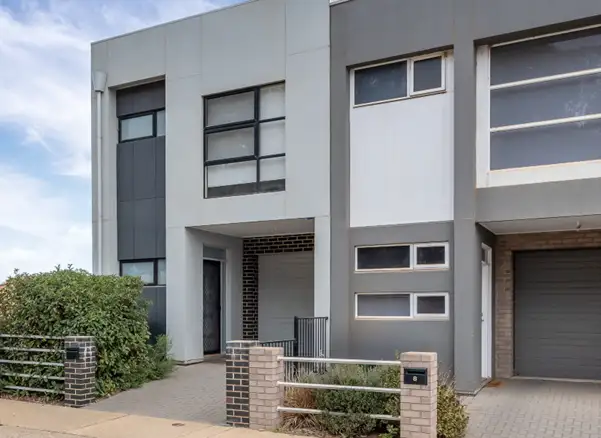 10 Hackney Link