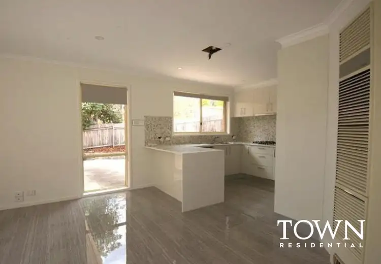10 Ringrose Crescent, Isaacs ACT 2607