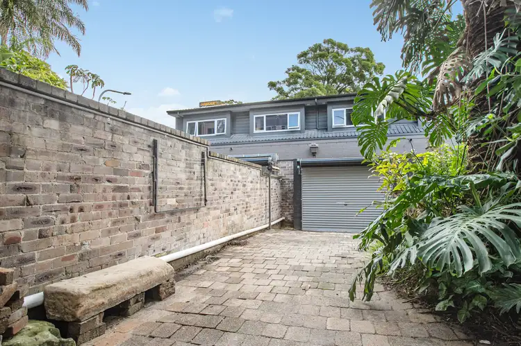 137 Dowling Street