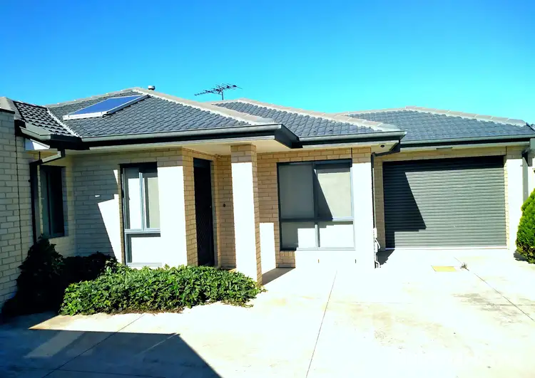 19 Curtin Street