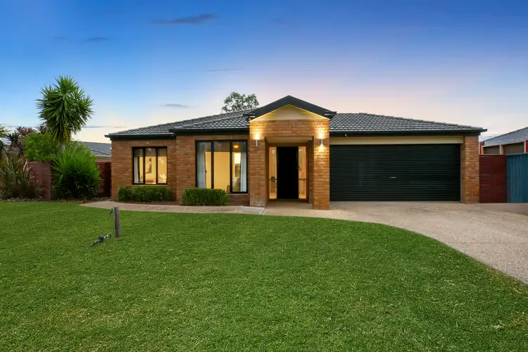24 Ironbark Circuit, Pakenham VIC 3810