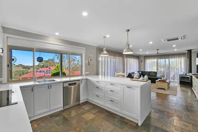 24 Burtonwood Court, Neerim South VIC 3831