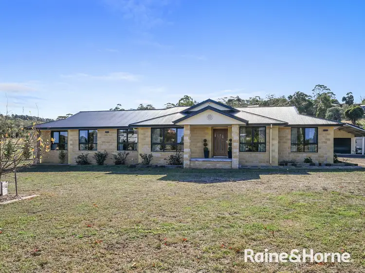 8 Valley View Close