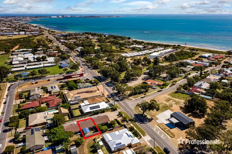 2/382 Chapman Road, Bluff Point WA 6530
