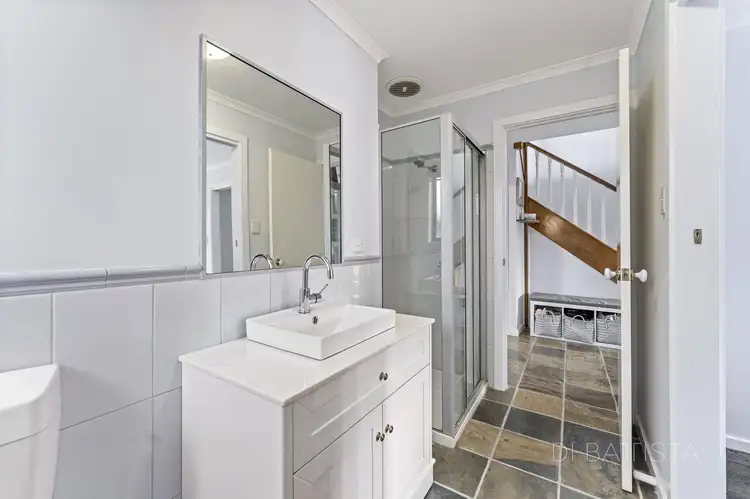 Fifth view of Homely house listing, 8 Swansea Court, Craigieburn VIC 3064