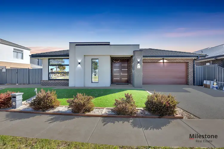 36 Atherstone Boulevard, Strathtulloh VIC 3338