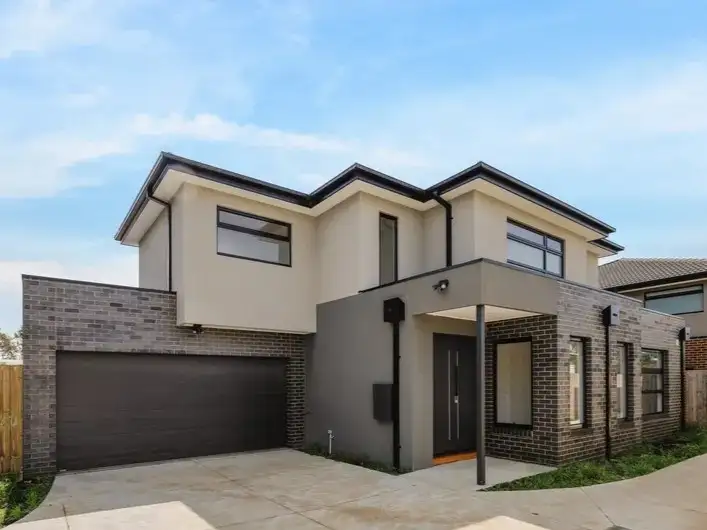 Main view of Homely townhouse listing, 2/18 Grandview Grove, Cowes VIC 3922