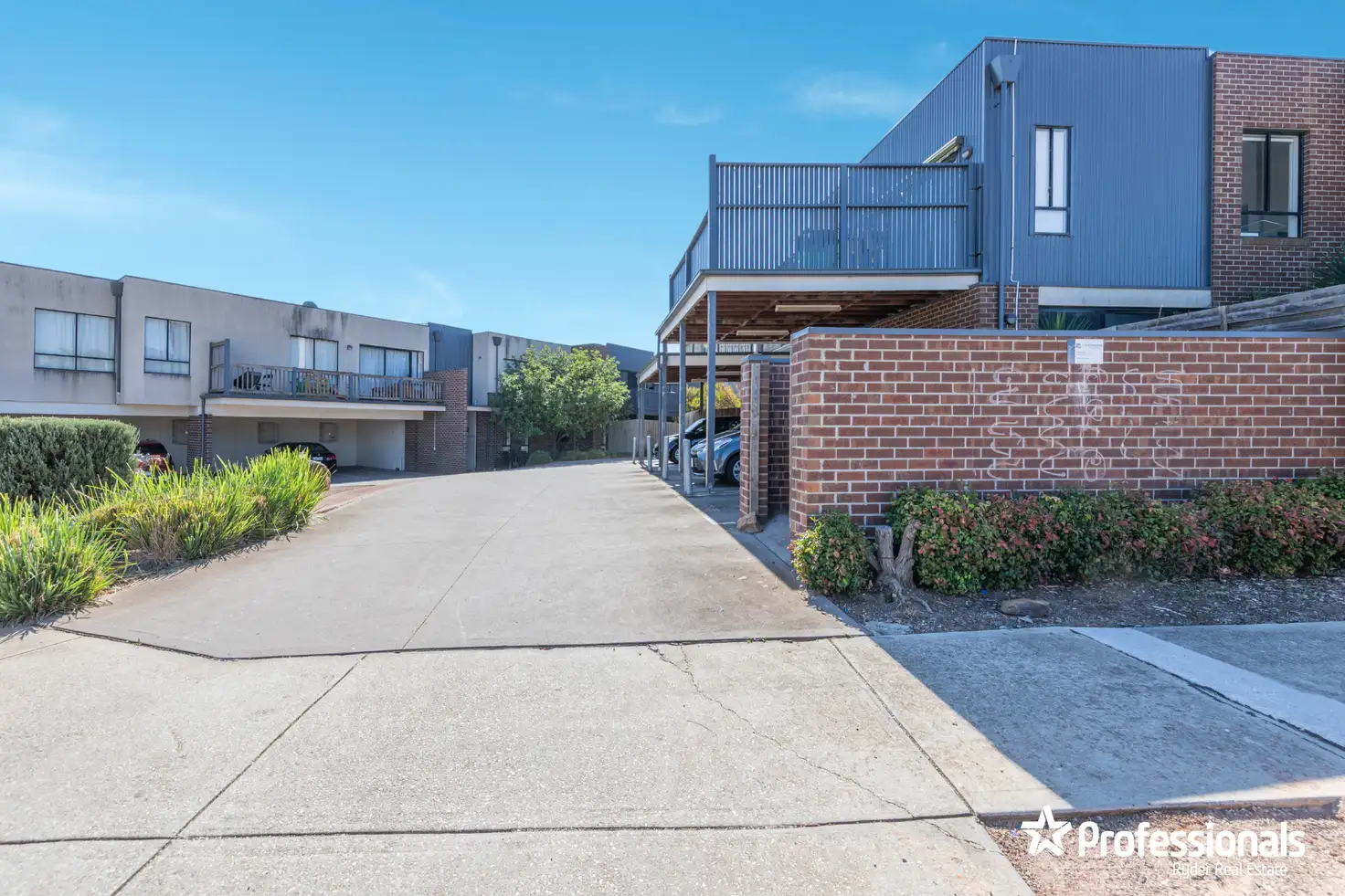 Main view of Homely unit listing, 7/9 Petrea Place, Harkness VIC 3337