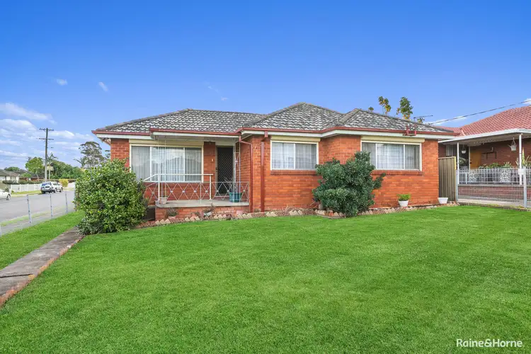 1 Greenvale Street, Fairfield West NSW 2165