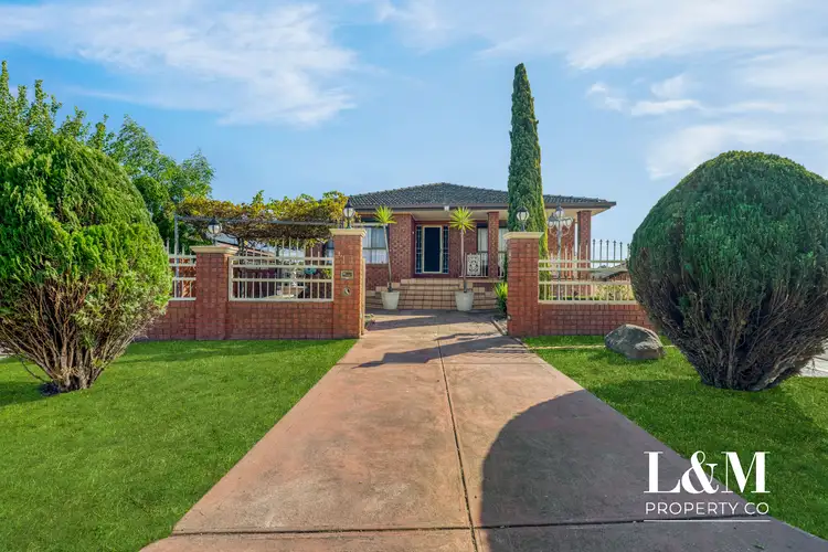 1/19 Nicholson Crescent, Meadow Heights VIC 3048