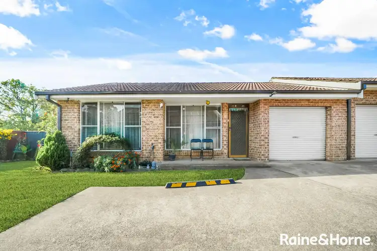 5/6 Bensley Road, Macquarie Fields NSW 2564