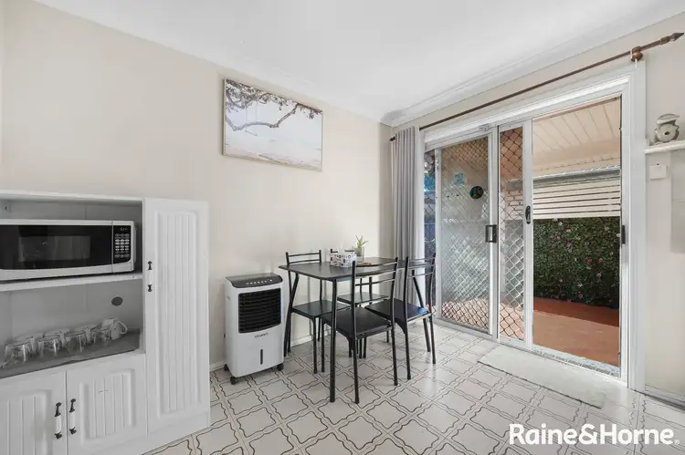 Sixth view of Homely villa listing, 5/6 Bensley Road, Macquarie Fields NSW 2564