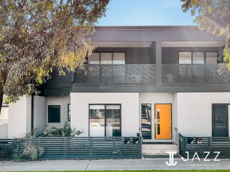 1/130 Grassbird Drive, Point Cook VIC 3030