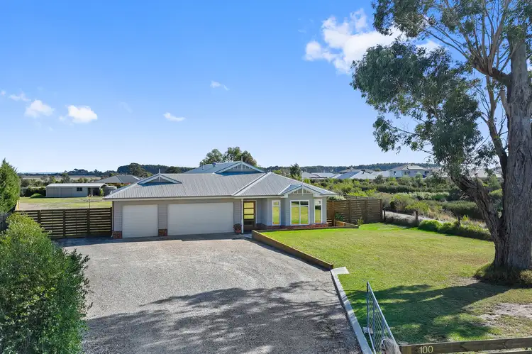100 Gainsborough Avenue, Lang Lang VIC 3984