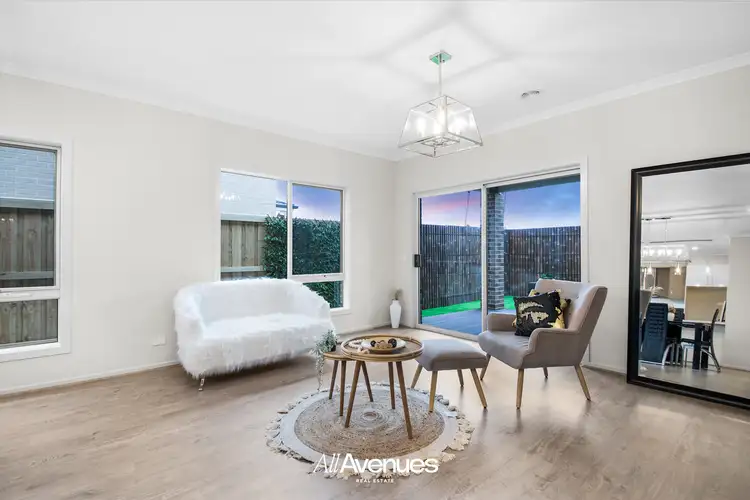 63 Plymouth Boulevard, Clyde North VIC 3978